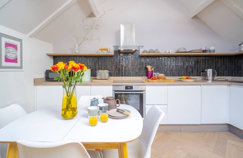 Weybourne Cottage | Immaculately Presented Cottage in Coastal Village (sleeps 4). Pet Friendly with Garden, Parking and