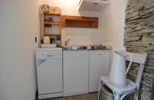 Immerath Apartment | Immerath Nature Retreat, cleaning included