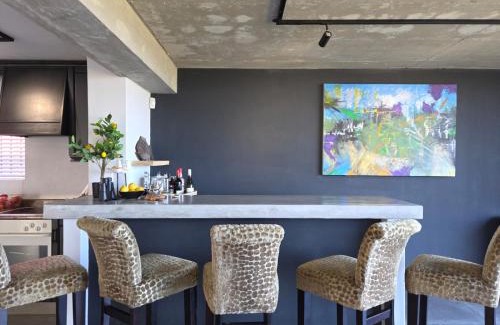 Sandbaai House | iMoyo Ocean Villa Hermanus