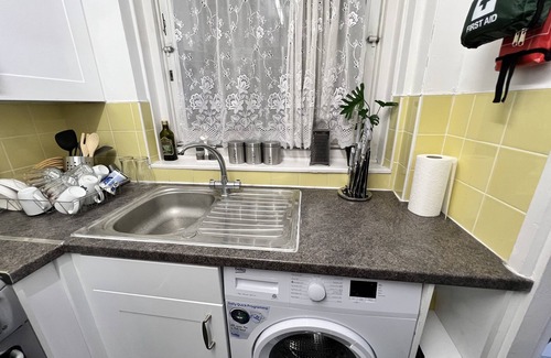 Camden Town Apartment | Impeccable 1-bed Apartment in London
