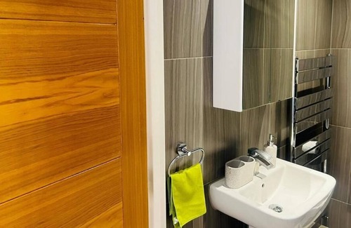 Gascoigne Apartment | Impeccable 1-Bed Studio in Barking