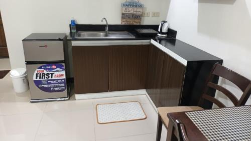 Moonwalk Apartment | Impeccable 1-Bed Studio in Paranaque City