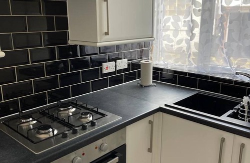 Eastbourne City Centre Apartment | Impeccable 2-bed Apartment in Eastbourne
