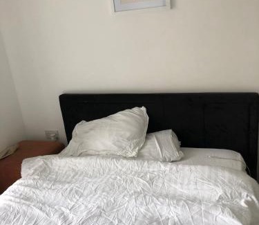Cray Valley West Apartment | Impeccable 2-Bed Apartment in Orpington