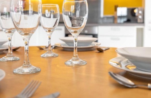 Reading Apartment | Impeccable 2-bed Apartment in Reading