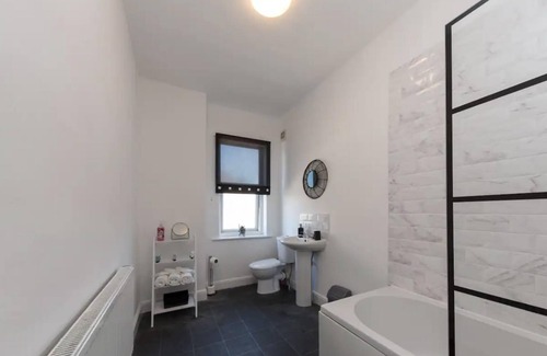 Stoke-on-Trent House | Impeccable 2-bed House in Stoke-on-trent