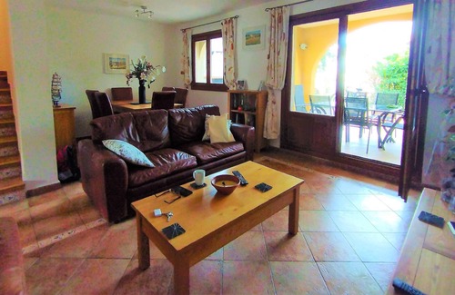 Costa Esuri Ski Chalet | Impeccable 2-Bed Townhouse in Costa Esuri