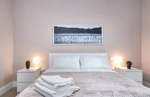 Abbey Wood Apartment | Impeccable 3-Bed Apartment in London