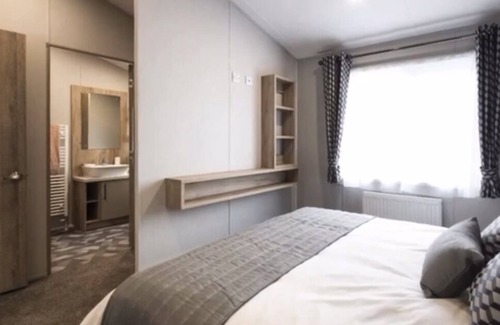 Camber Cabin | Impeccable 3- bed luxury Lodge in Camber Sands