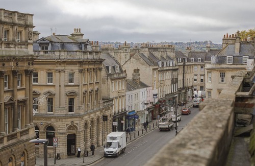Bath Apartment | Impeccable 4-bed Apartment in Bath