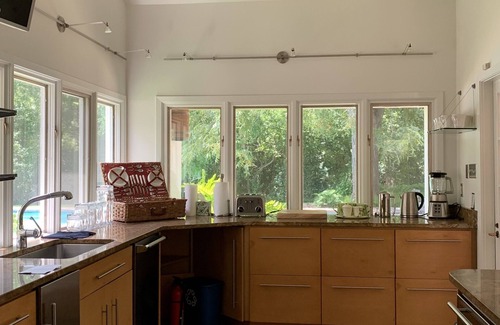 East Pyron House | Impeccable Contemporary World Heritage Oasis