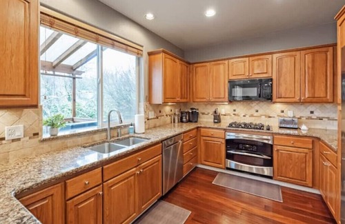 Neighbors Southwest House | Impeccable Home in a Quiet Neighborhood