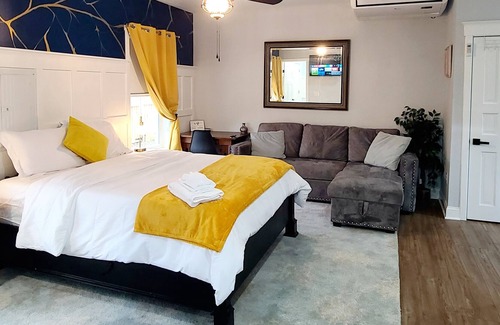 Snow Hill Cottage | Imperia's Private Retreat Apt #3