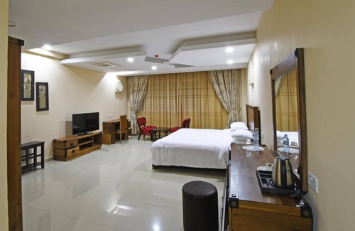 Entebbe Hotel | Imperial Golf View Hotel