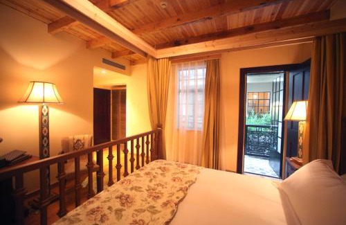 Yi County Hotel | Imperial Guard Boutique Hotel御前侍卫艺术精品酒店