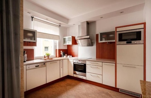 Stare Miasto District Apartment | IMPERO Apartment Homini - Poznań PARKING