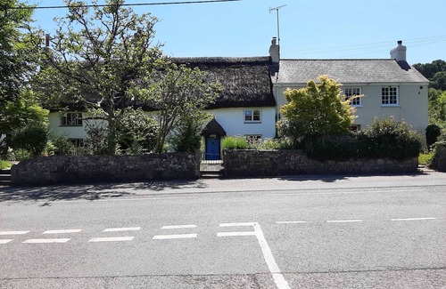 Sticklepath Cottage | In a delightful village within Dartmoor National Park. Pet & children friendly.