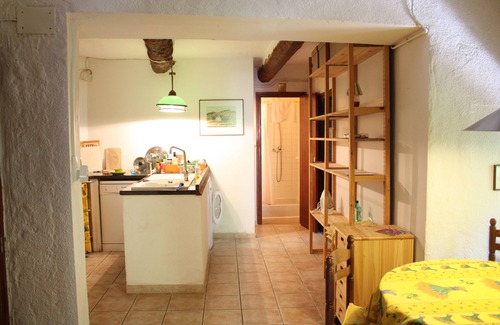 Pezenes-les-Mines Apartment | In a medieval village, sunny, spacious gite, surrounded by nature