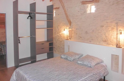 Loubejac House | In a rural location, this tasteful stone house welcomes you.