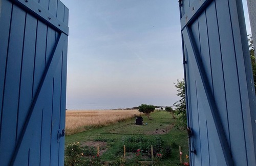 Damgan House | IN FRONT OF THE SEA. ALMOST PENERF ISLAND. WIRELESS.