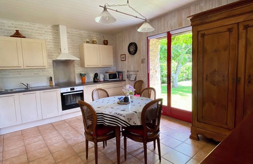 Plomeur House | In the countryside, beaches just a few minutes away.