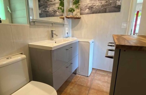 Plomeur House | In the countryside, beaches just a few minutes away.