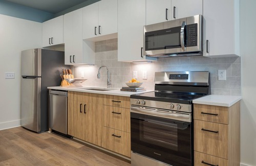 12 South Apartment | In the Heart of 12 South | The Gilmore Hotel