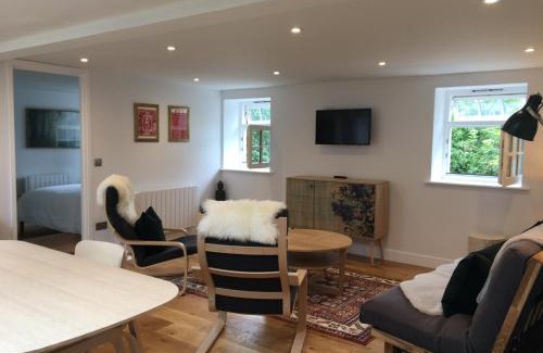 Glastonbury Apartment | In the Heart of Glastonbury