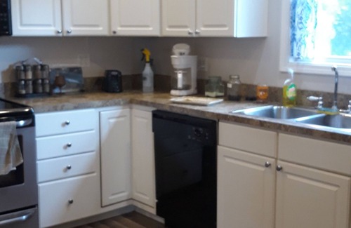 New Hope House | In the middle of nowhere - close to everything! Stay in elegance & comfort