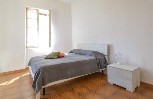 Aquila di Arroscia House | In the mountain village of Aquila D'Arroscia welcomes you this practical vacation home.