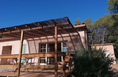 Saint-Antonin-du-Var Apartment | In the rising sun
