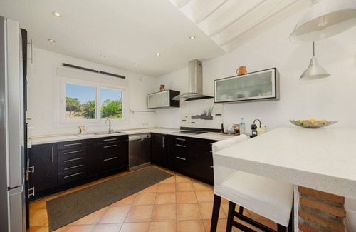 Urbanizacion Costabella Apartment | In the second line, modern beachfront holiday home in Costabella, Marbella