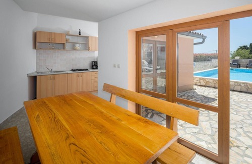Orihi House | In the small Istrian village Orihi stands this beautiful vacation home with pool.