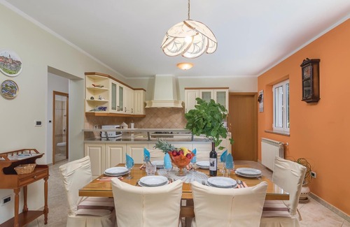 Vinez House | In the suburb of Labin awaits you this comfortable and cozy furnished vacation home.