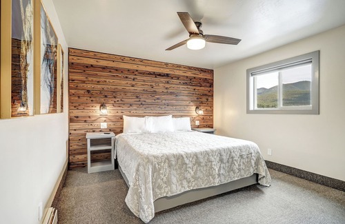 Angel Fire Hotel | In-Town | 2 Bedroom Suite | Elk Horn Lodge 300