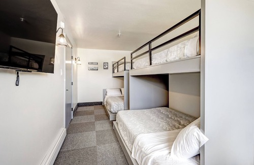 Angel Fire Hotel | In-Town | 2 Bedroom Suite | Elk Horn Lodge 300