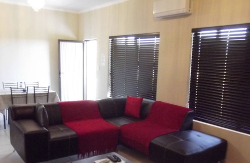 Parys Apartment | In-Town Guest Lodge Parys