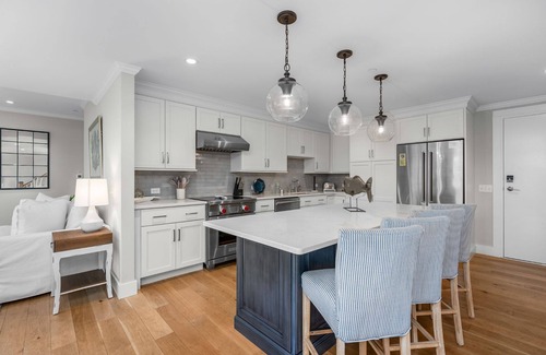 Harwich Port Condo | In town Location Walk to beach Pet Friendly AC WiFi Perfect Rx