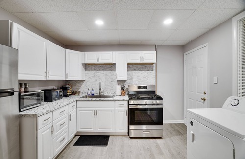 Wilkes-Barre Apartment | In Unit W&D Free Parking Fast Wifi 5 Min Downtown