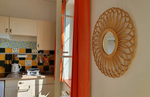Veules-les-Roses Apartment | In Veules les Roses, 2 minutes from the beach and shops - 1 small dog accepted