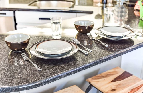 Old Town Alexandria House | INAUGURATION | TWO FREE Parking! Walk to Metro