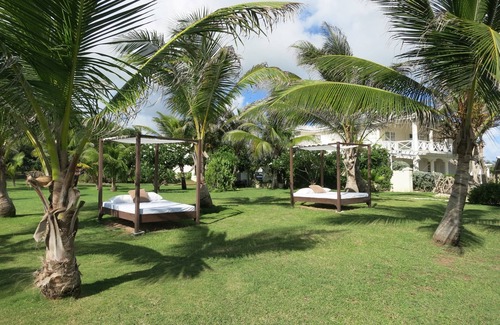 Silver Sands Apartment | Inchcape Seaside Villas right on Silver Sands Beach - "Tower" 1 bedroom/3 floors