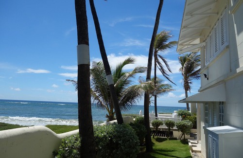 Silver Sands Apartment | Inchcape Seaside Villas right on Silver Sands Beach - Garden Apartment