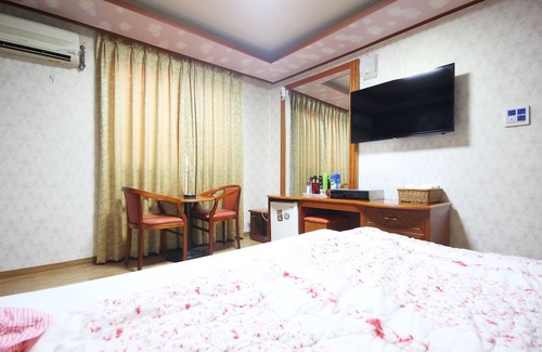 Yongdam Fishing Village Hotel | Incheon Firenze