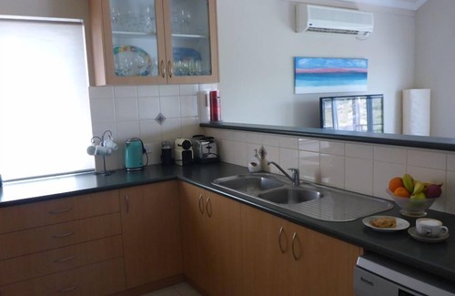 Ledge Point Villa | Included: Cleaning, WiFi, bottle wine,quality linen,child friendly,sport equip