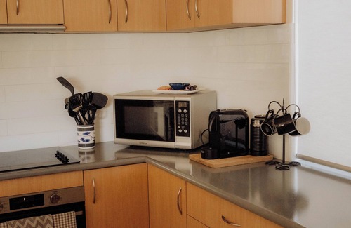 Ledge Point Villa | Included: Cleaning, WiFi, bottle wine,quality linen,child friendly,sport equip