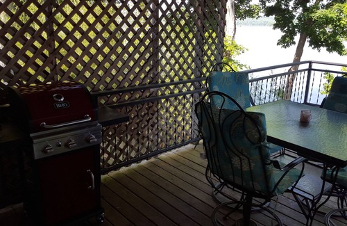 Cadiz House | Includes weekday pontoon! National Park, OHV Trails, Bike Trails, Walk Trails