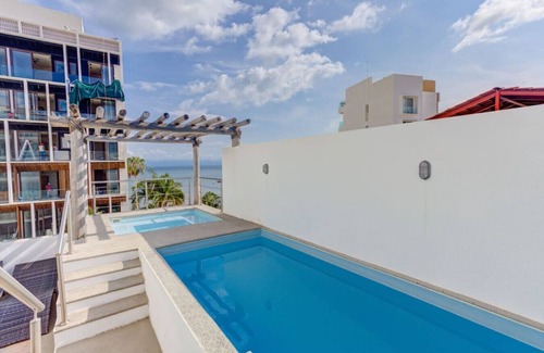 La Cruz de Huanacaxtle Condo | Increíble condo 2BD con alberca en roof!