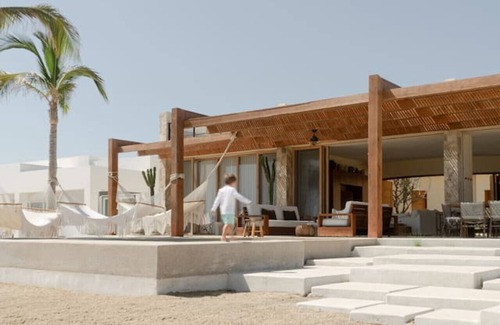 La Ribera House | Incredible beachfront home