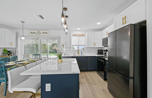 Jupiter House | Incredible 4-bedroom home in Tequesta FL with AC, WiFi and absolute comfort.